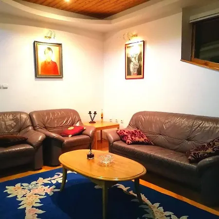 Sunny Eclectic In Daire